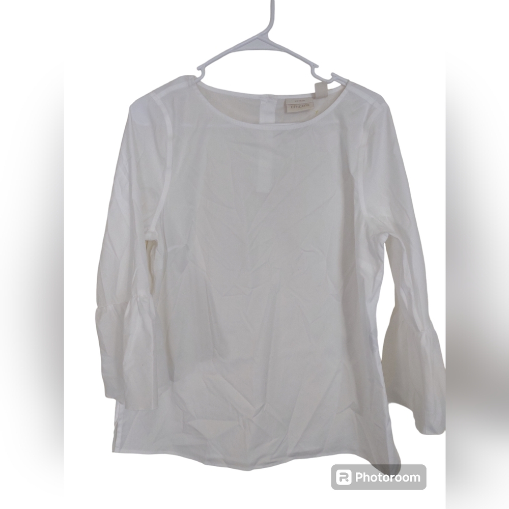 Chico's No Iron White Cotton Top With Bell Sleeves Size Medium Angelcore Classic